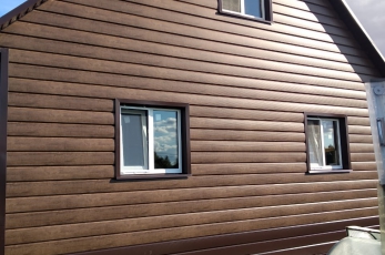 Металлсайдинг Евробрус Темное дерево.
