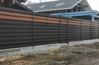 Евроштакетник П-образный А 0,45 PE RAL8017