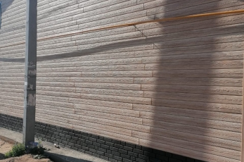 Фасадная панель Ю-ПЛАСТ Хокла Лиственница Светлая 